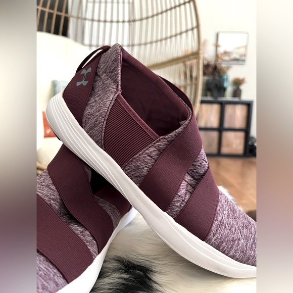 Women’s Under Armour shoes, sz 10 - Picture 7 of 7